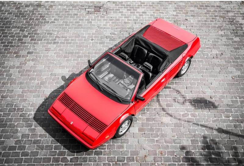 Rent and drive around Bordeaux a 1986 Ferrari Mondial Cabriolet
