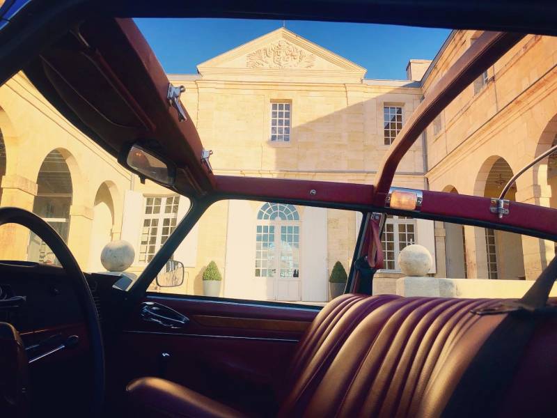 A luxurious VIPs transfer aboard a French presidential car around Bordeaux !