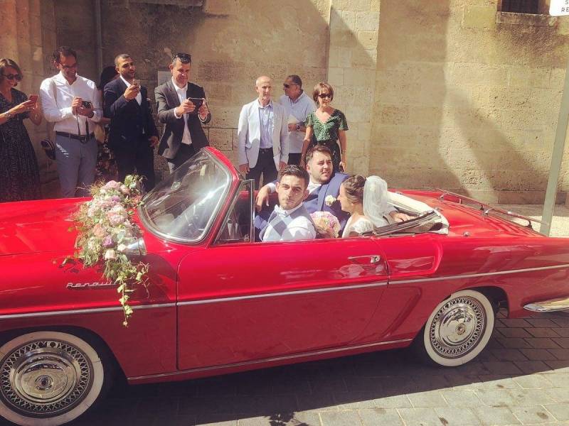 Vintage Car Rental Service for Memorable Weddings in Médoc near Bordeaux